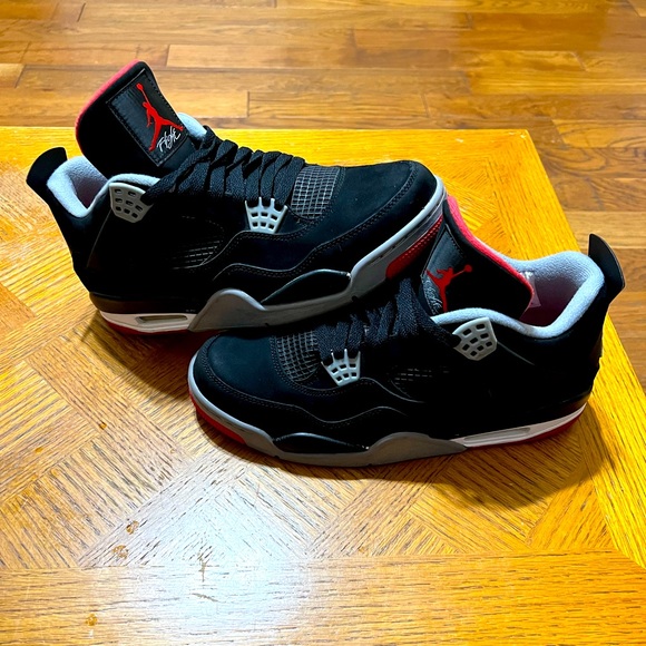 Air Jordan 4 Retro Bred Mens Size 